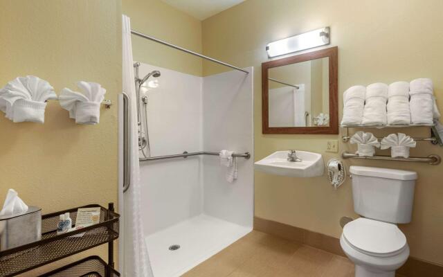 Comfort Inn and Suites Pittsburg