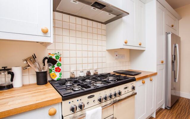 Bright Spacious 3 Bed Family Home In Shepherd's Bush