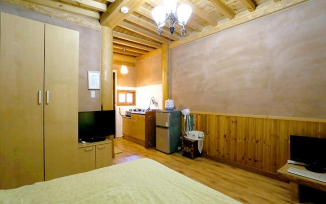 Baekdam Mountain Valley Pension