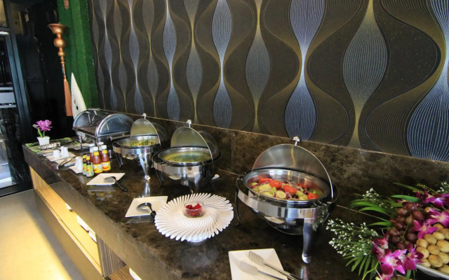 Inn residence serviced suites