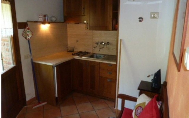 Mustard apt With Shared Pool