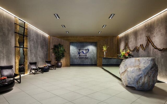 Whitney Peak Hotel Reno, Tapestry Collection by Hilton