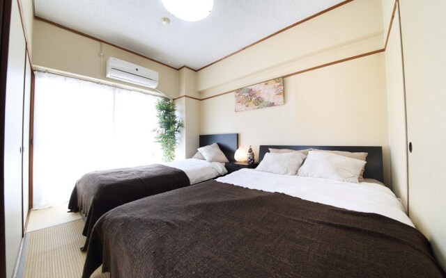 Studio Minamisenba702