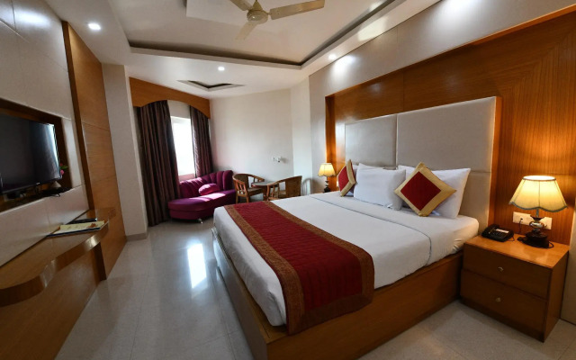 Hotel Anand International
