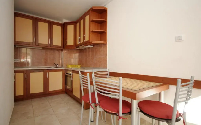 R-Club Old Town Apartments