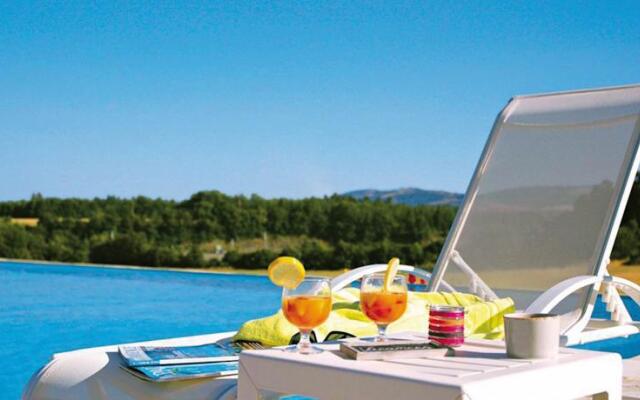 Lagrange Prestige Le Claux Du Puit