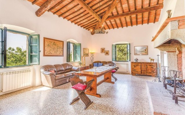 Awesome Home in Arezzo With 6 Bedrooms, Wifi and Outdoor Swimming Pool