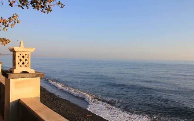 The Ning Beach & Villa