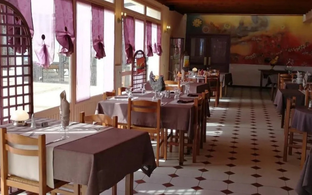 Logis Auberge De La Mandrie