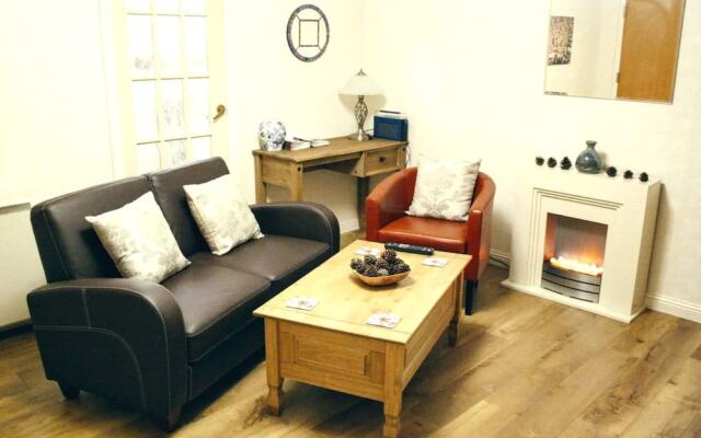 2 Bedroom Flat Near Holyrood Park Sleeps 4