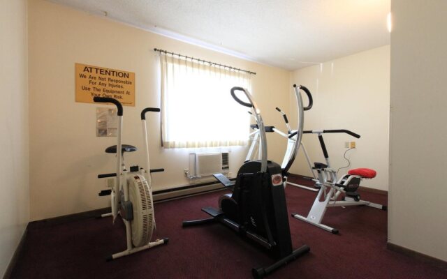 Econo Lodge Inn & Suites