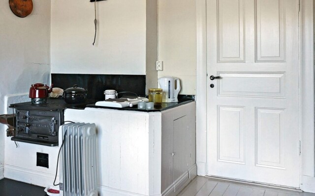 10 Person Holiday Home in Mariestad