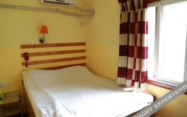 Linjia Hostel