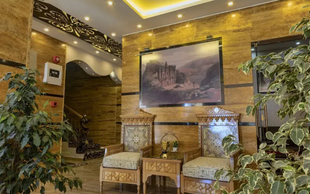 Town Season Hotel