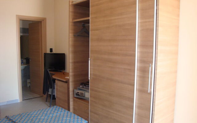 EliHotel