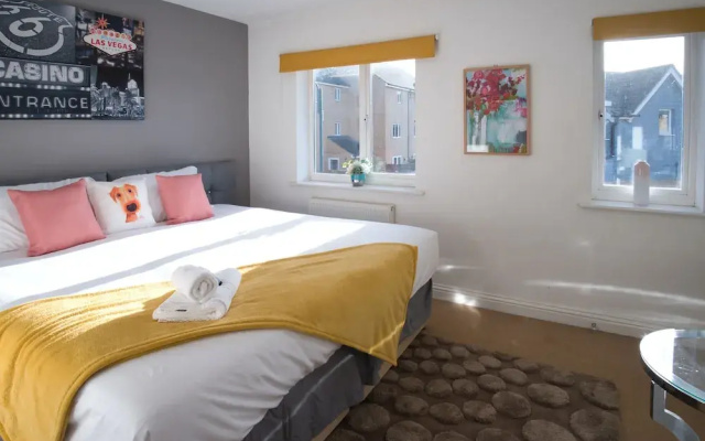 KVM - Peacock Apartment