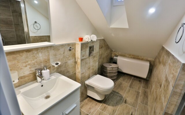 Impeccable 3-bed Apartment in Split