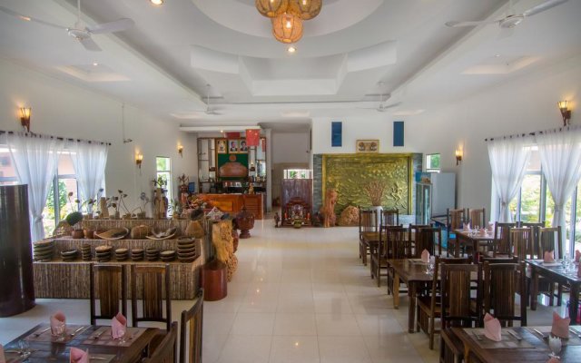 Golden Chenla Hotel and Restaurant