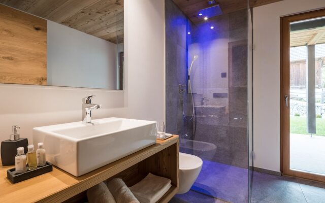 Les Dolomites Mountain Lodges
