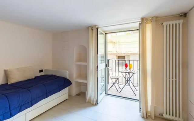 Cool Flat at Via dei Mille by Napoliapartments
