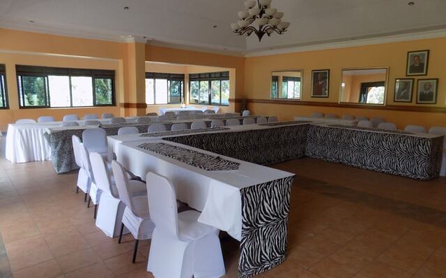 Heritage Country Club
