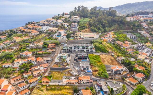 Moradia T3 Geminada em Santo António, Funchal