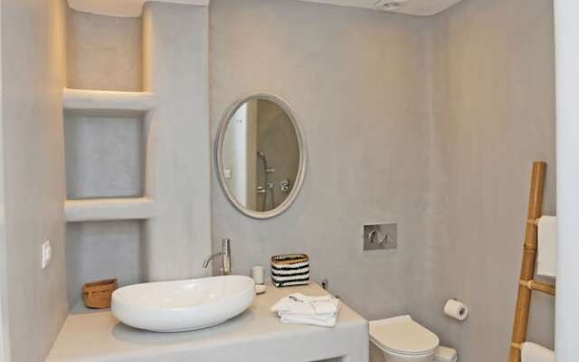Waterfront Villa Angelika Pink Pelikan
