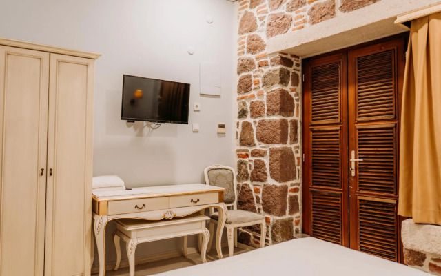 L'Agora Old Town Hotel & Bazaar