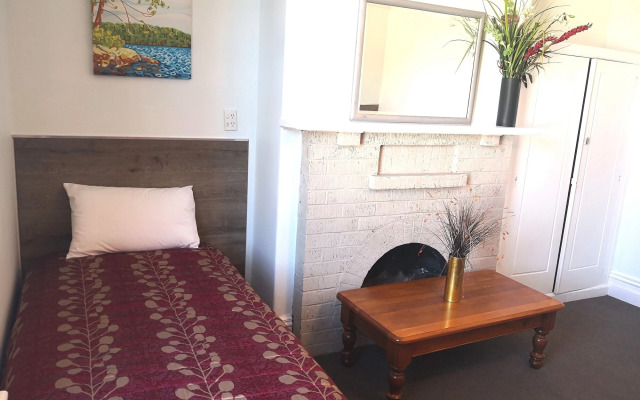 Owens Motel