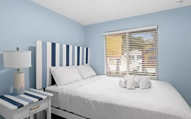 THE Palmview AND Sandpiper Inns