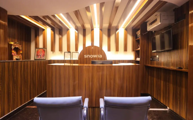 The Hoften Snowia Luxury Stay Near Bhalugarh Waterfall