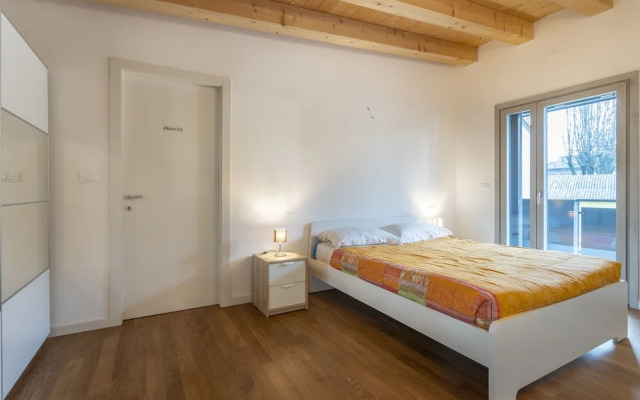 Modern House with Private Garden in Udine