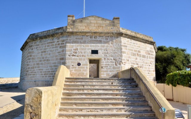 Adelaide House Apartments Fremantle