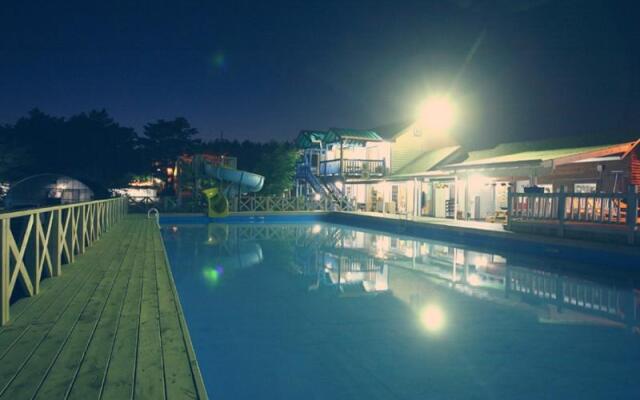 Taean Lily Pension