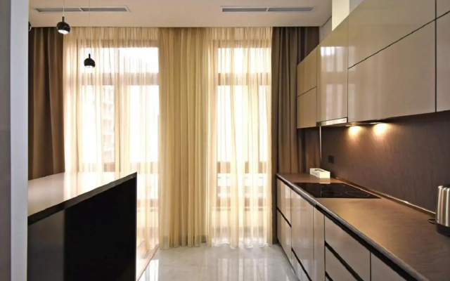 Northern Avenue 2 bedroom Newly Renovated and Modern apartment HH101