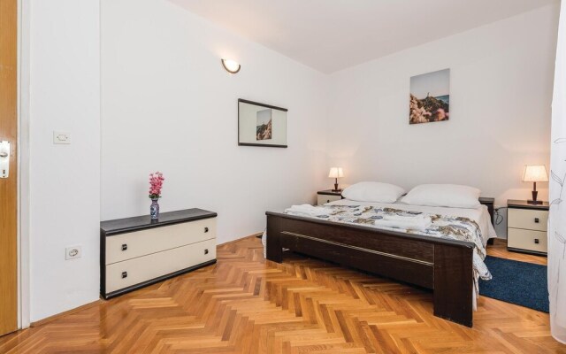 Stunning Apartment in Sibenik With Wifi and 3 Bedrooms