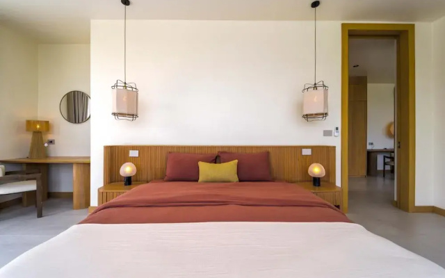 Ultra-Modern 6-Bedroom in GolfCourse PH6