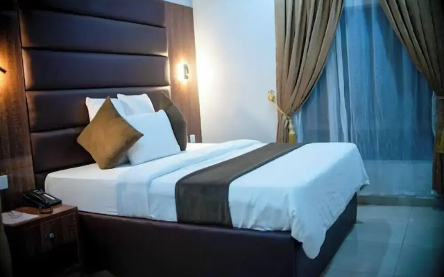 Binos Inn Hotel and Suites