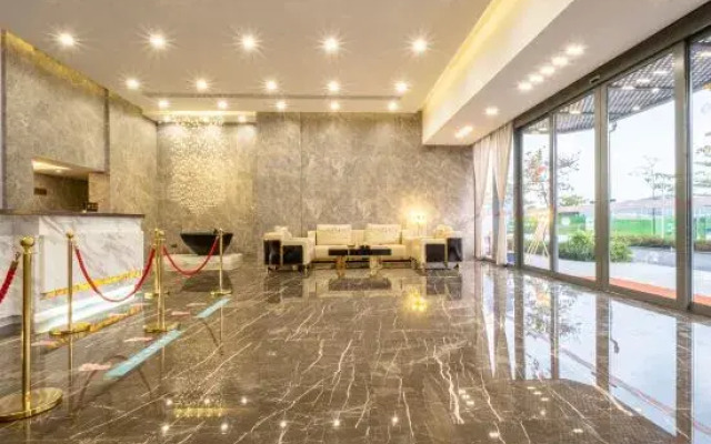 Huabao Sports Exhibition Hotel