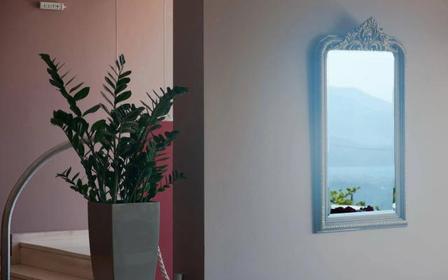 Nidimos Hotel