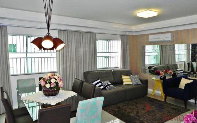 1056 - Apartamento para locação na praia de Bombinhas