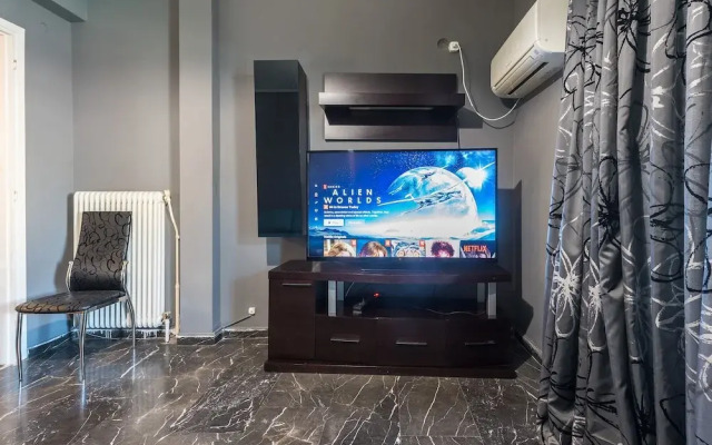 Topfloor Central Apt With Urban Views