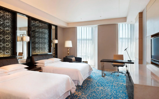 Sheraton Changchun Jingyuetan Hotel