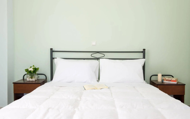 Moonlight Apartments & Suites