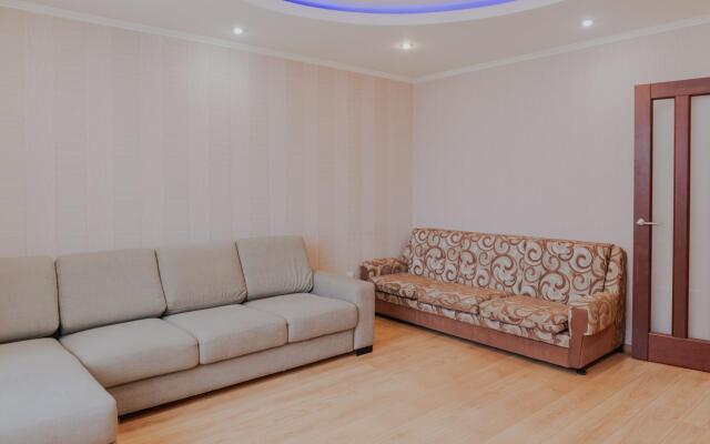 Золотой ключ на улице Авиаторов 42