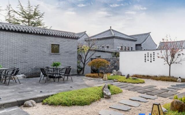 Floral Hotel·Luxury Yunben Hotel (Weihai Huancuilou Shop)