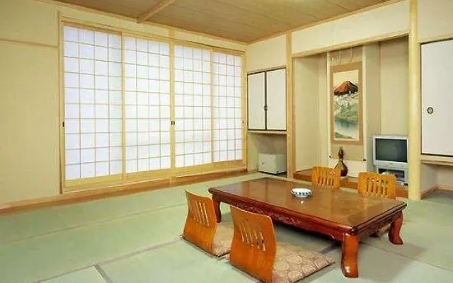 Sawaei – Guest Rooms – Toba