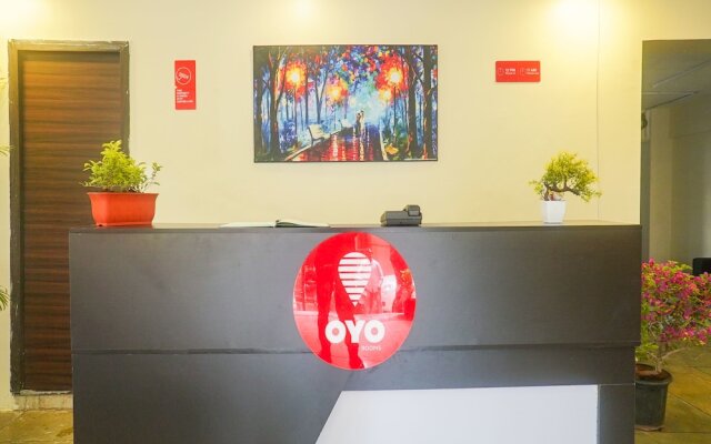 OYO 13304 Divine Destination