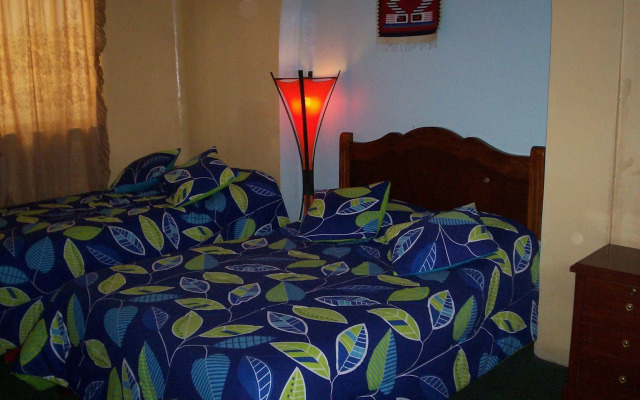 Hostal White House