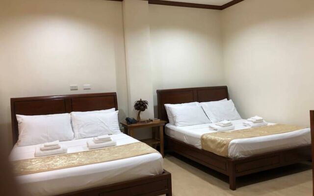 Godo's Hotel and Restaurant